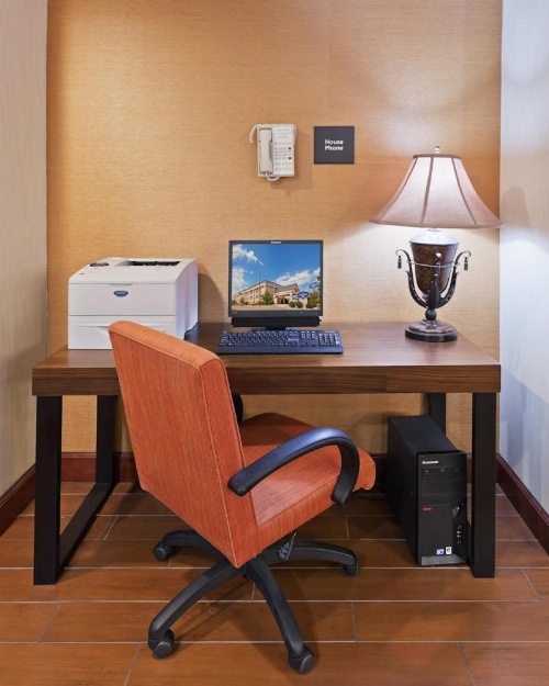 Hampton Inn Manhattan image 3